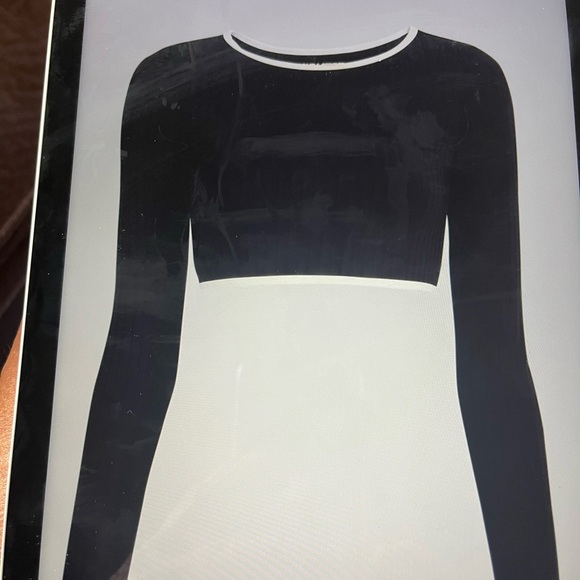 Solid and Striped Nola Ribbed Rashguard - Picture 2 of 6